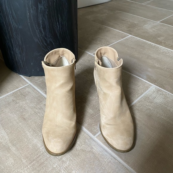 Style & Co Beige Booties in size 8 - Picture 3 of 10